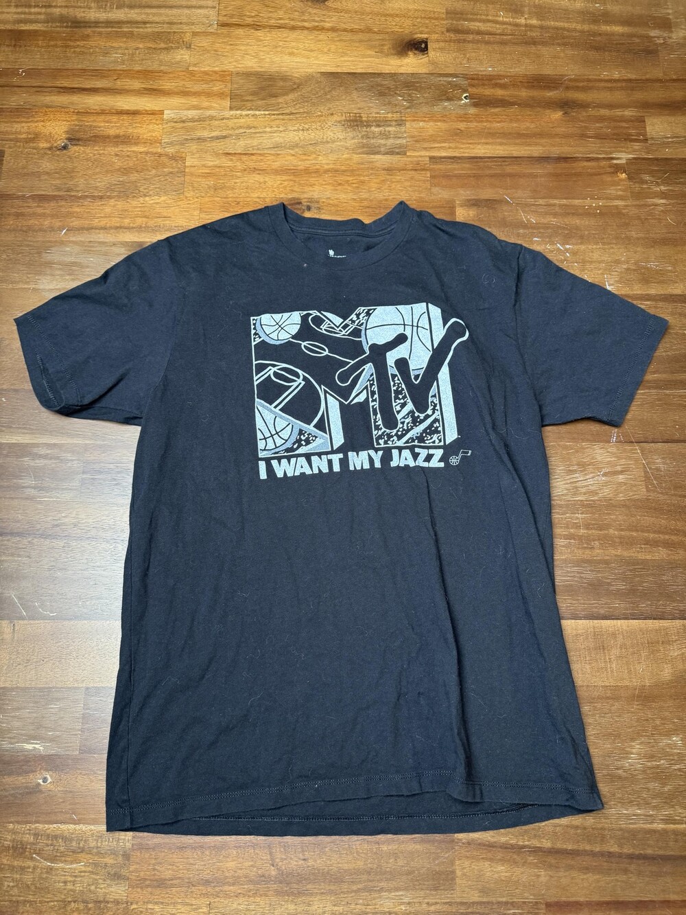 Utah Jazz Shirt Mens Large Black NBA Basketball MTV Graphic Junk Food 2022 Tee